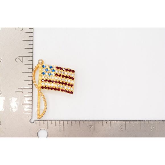 Rafaelia Vintage Pin Brooch American Flag USA Gold Tone Signed 1980s BinAH - Picture 12 of 12